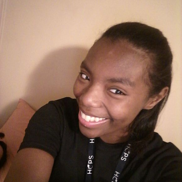 Meet your Posher, Hannah - Picture 1 of 1